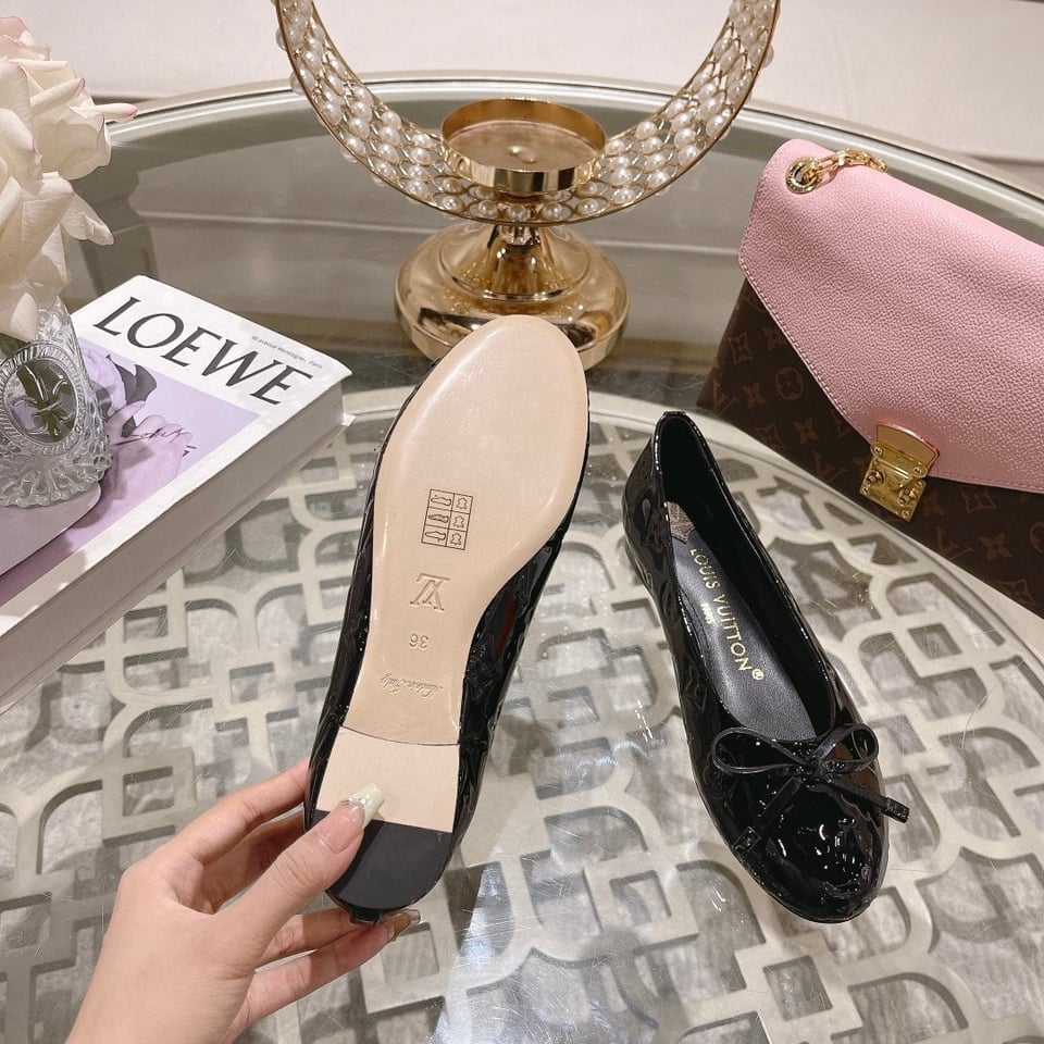 Louis Vuitton Nina Flat Ballerina Black view 5