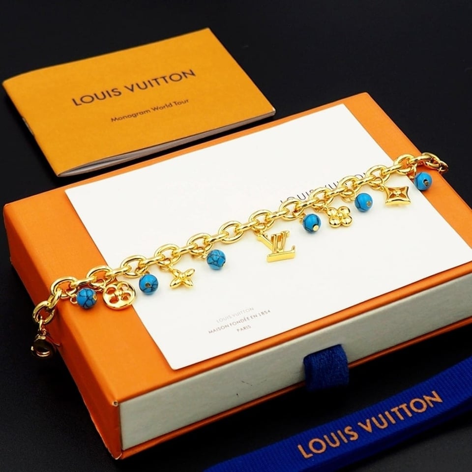 Louis Vuitton My Lv Pearl Bracelet M1124A view 3