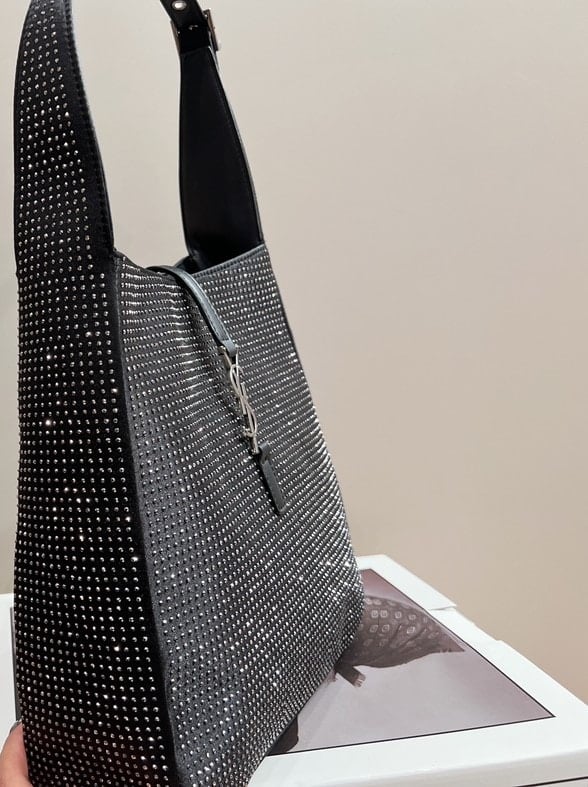 Saint Laurent Le 5 A 7 Supple Hobo Bag Black 27Cm view 6