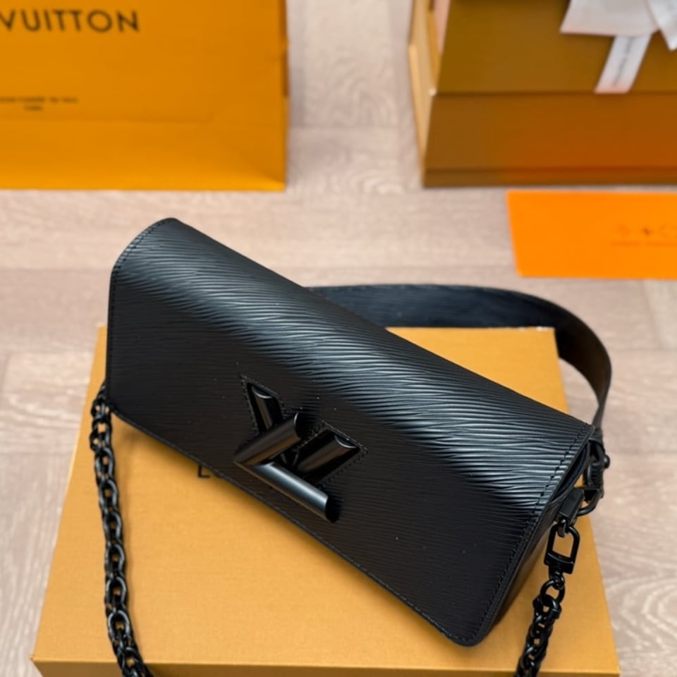 Louis Vuitton Twist West Bag Black 23Cm M25336 view 4
