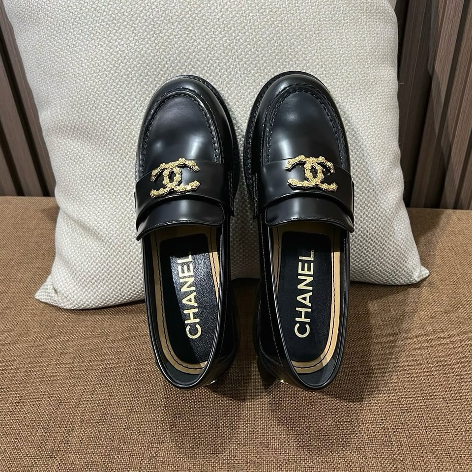 Chanel CC Loafers Black Calfskin with Metal Logo For Women view 11