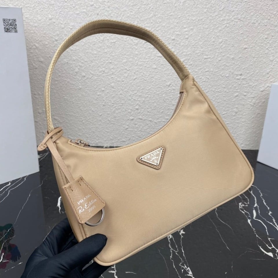 Prada Re-Nylon Re-Edition 2000 Mini-Bag Nude view 8