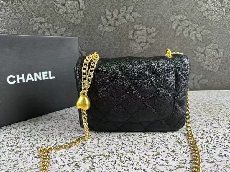 Chanel Pearl Crush Wallet On Chain Woc Black 18Cm/7in view 4