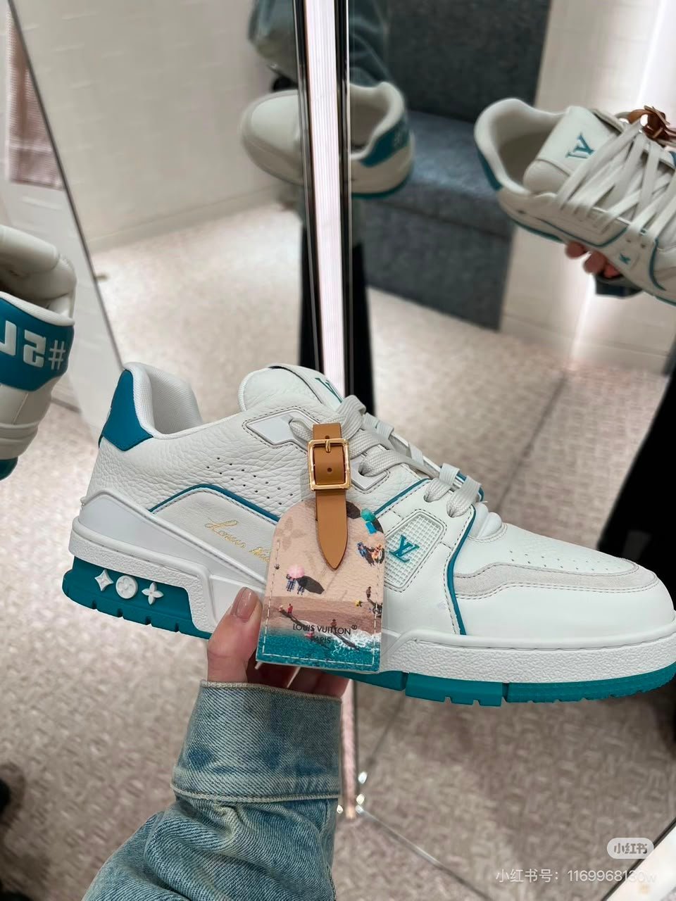 Louis Vuitton Trainer Sneakers Blue Calfskin With Grain 1AKRDQ view 9