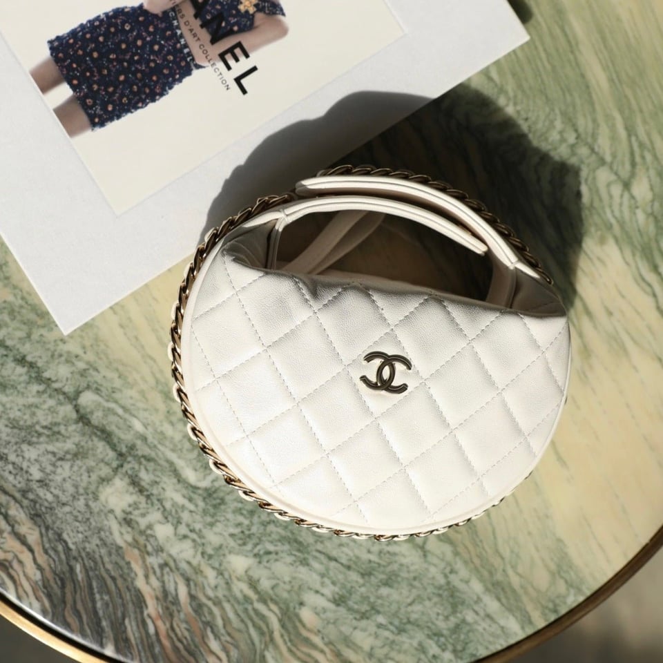 Chanel 23C White Mini Pouch view 2