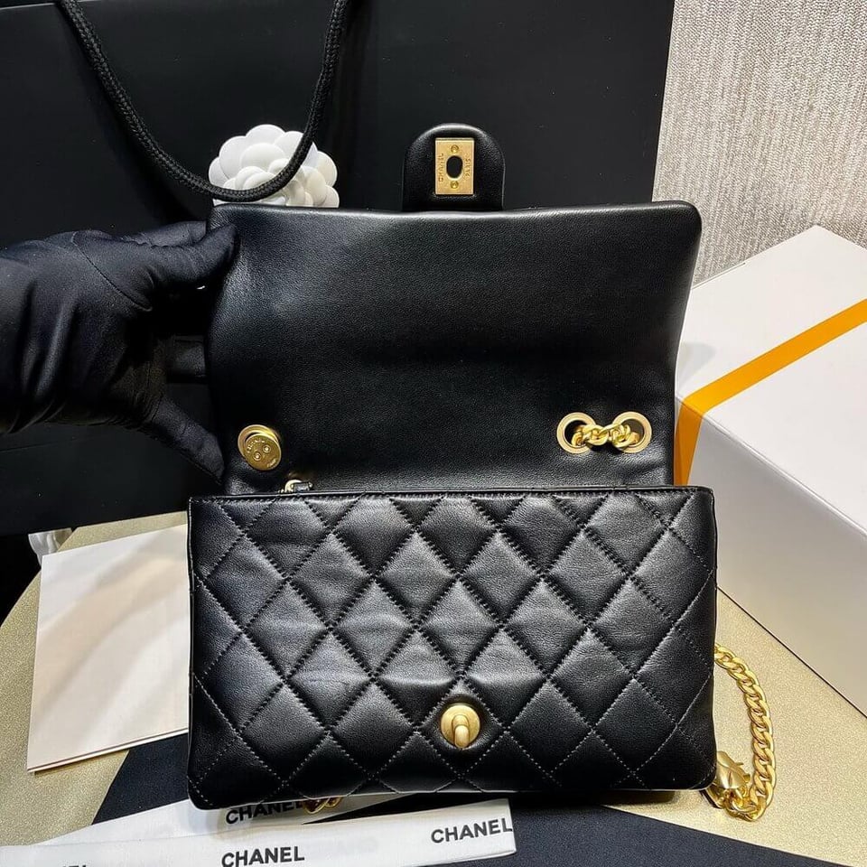 Chanel Lambskin Flap Bag 25 cm view 9