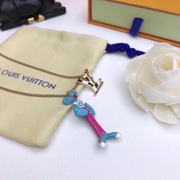 Louis Vuitton Gold Necklace view 5