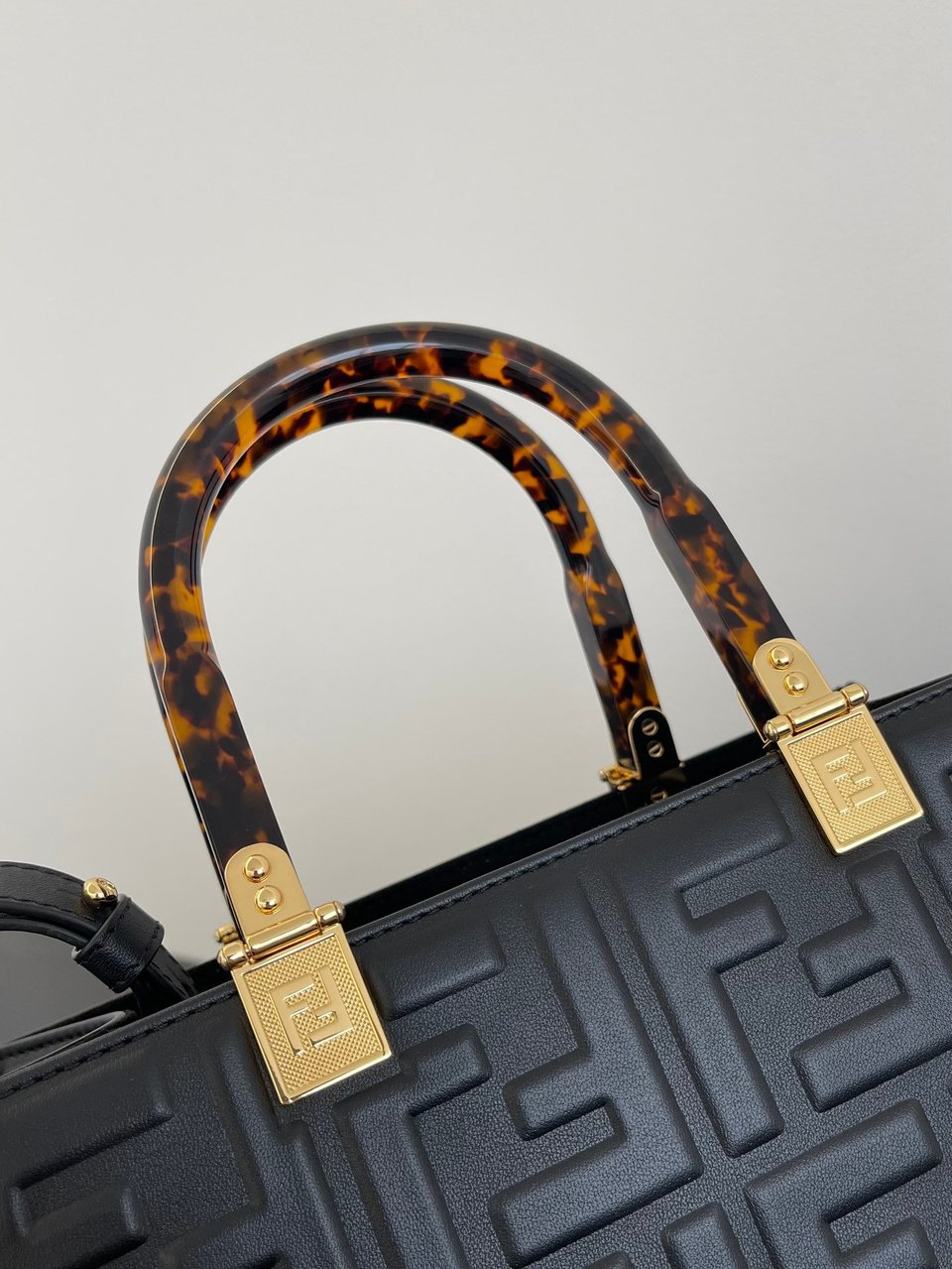 Fendi Sunshine Small Black Leather Shopper 25Cm view 7