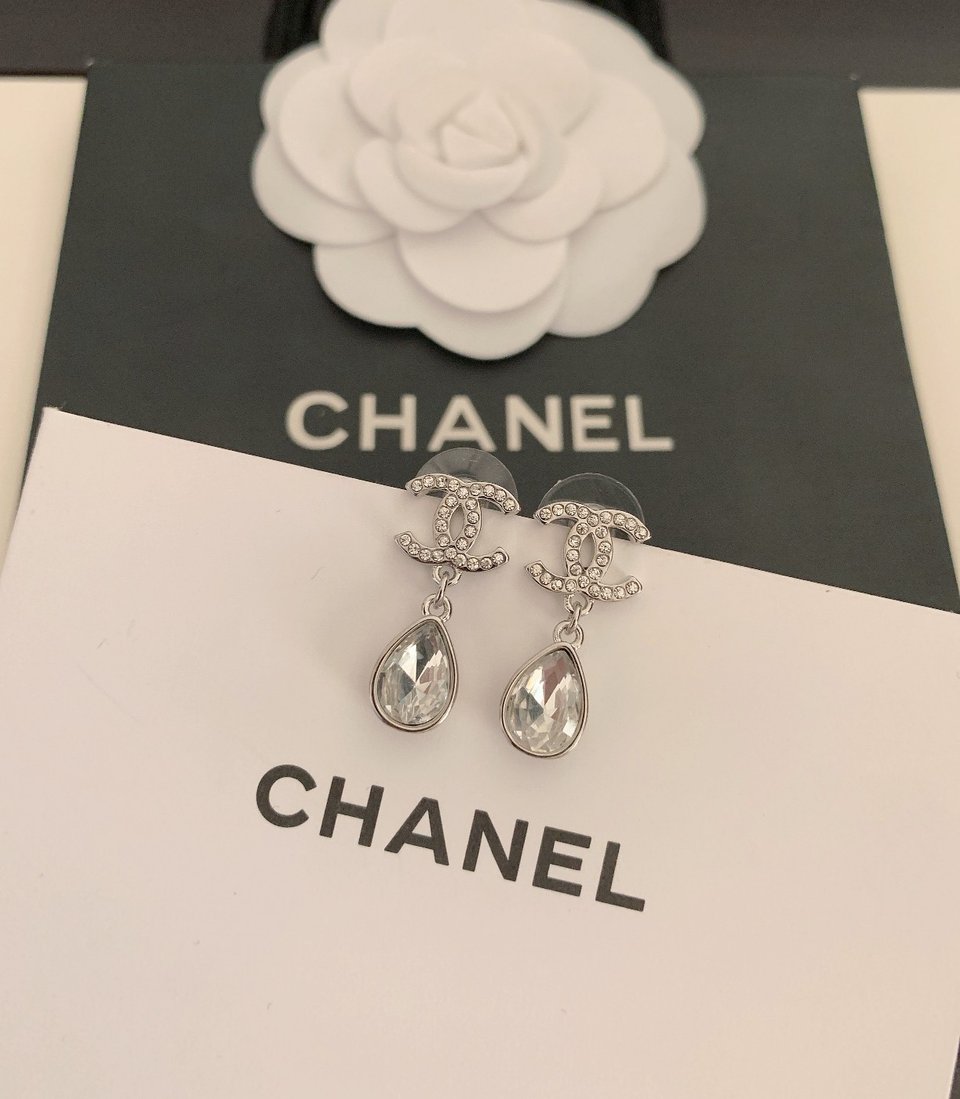 Chanel Cc Earrings view 4