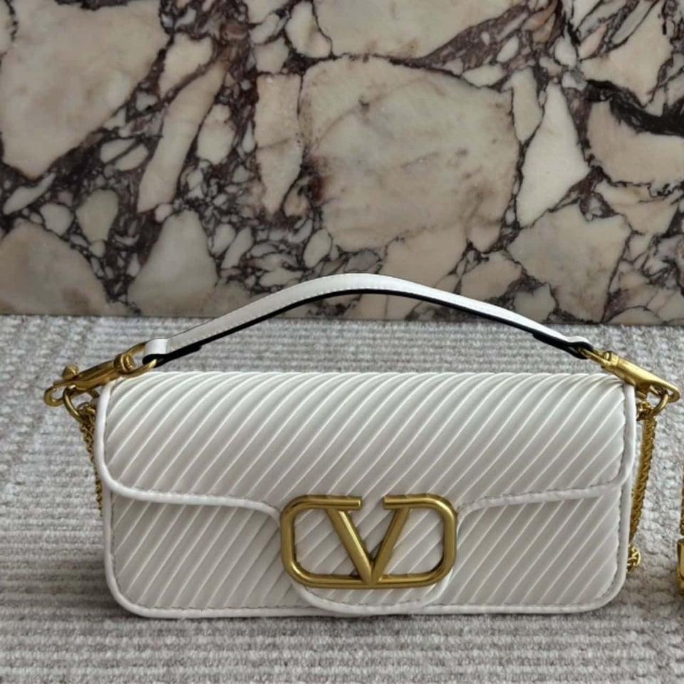 Valentino Garavani Locò Shoulder Bag In Pleated Nappa White 26Cm view 3