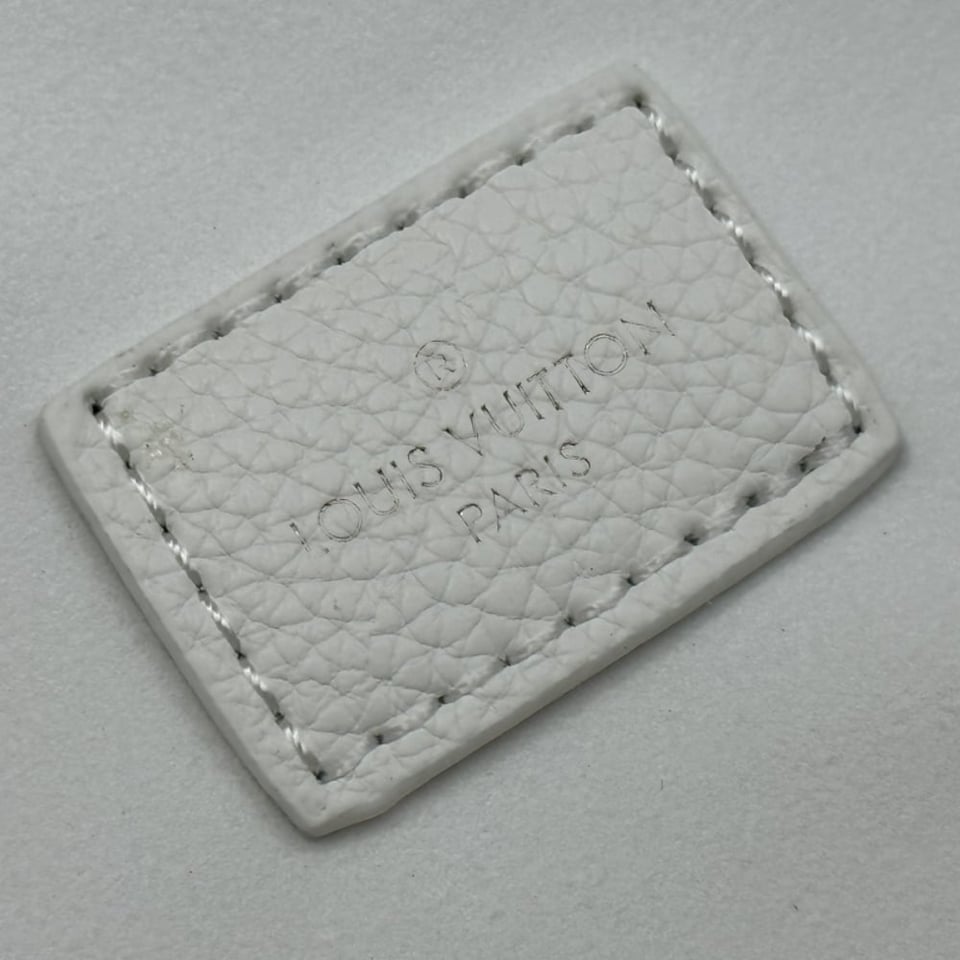 Louis Vuitton Low Key Cabas Mm Grained Calfskin White 47cm/ 18.5in view 10