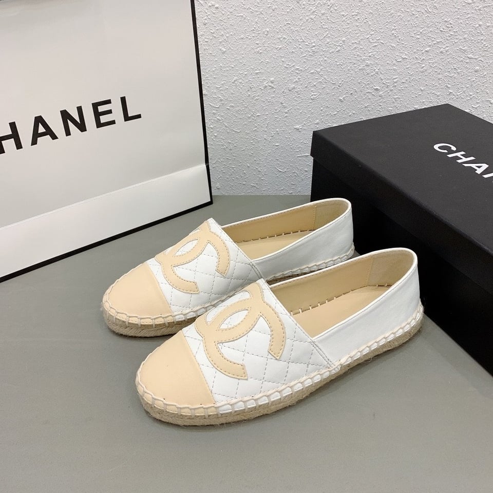 Chanel Cc Espadrilles Slip On White Beige view 4
