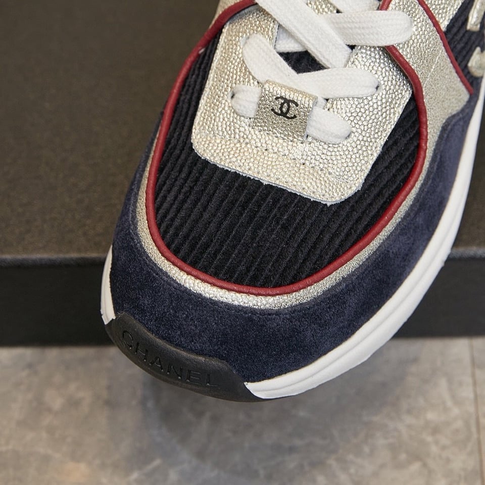 Chanel Cc Logo Sneakers Navy Burgundy view 4