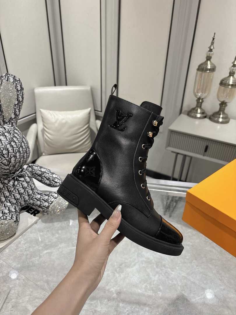 Louis Vuitton Citizen Flat Ranger Boot Leather Black view 3