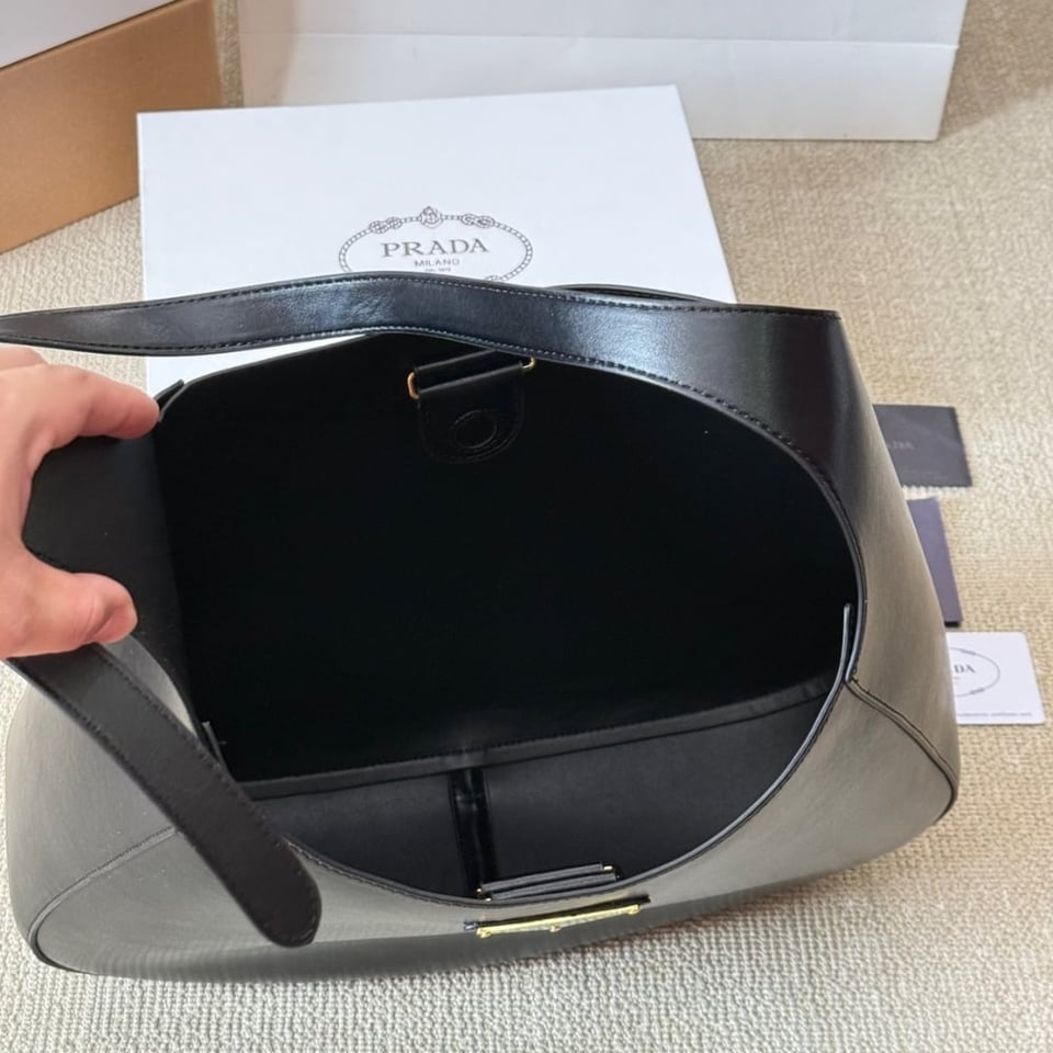 Prada Large Shoulder Bag With Topstitching Black 40Cm view 6