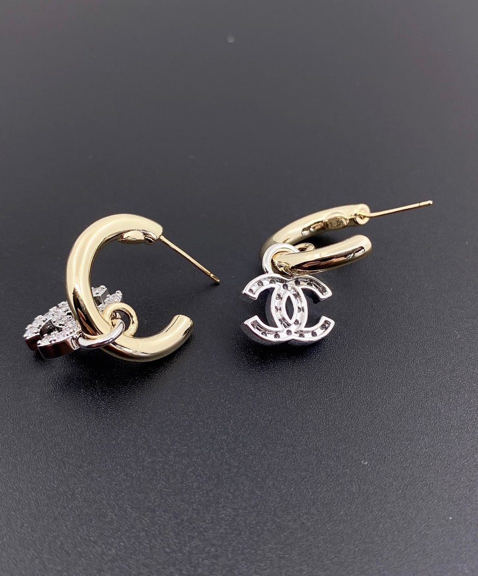 Chanel Pearls Cc Logo Earrings view 5