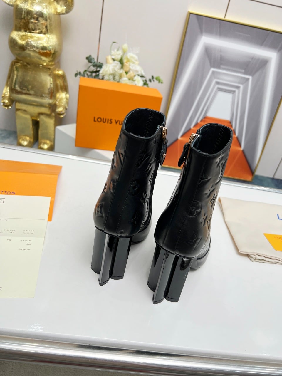Louis Vuitton Silhouette Ankle Boot Black 1Abp9J view 6