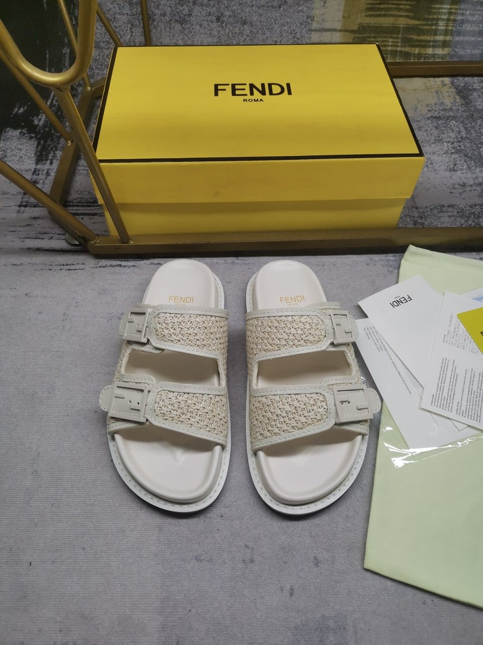 Fendi Feel Leather Sandals White view 5
