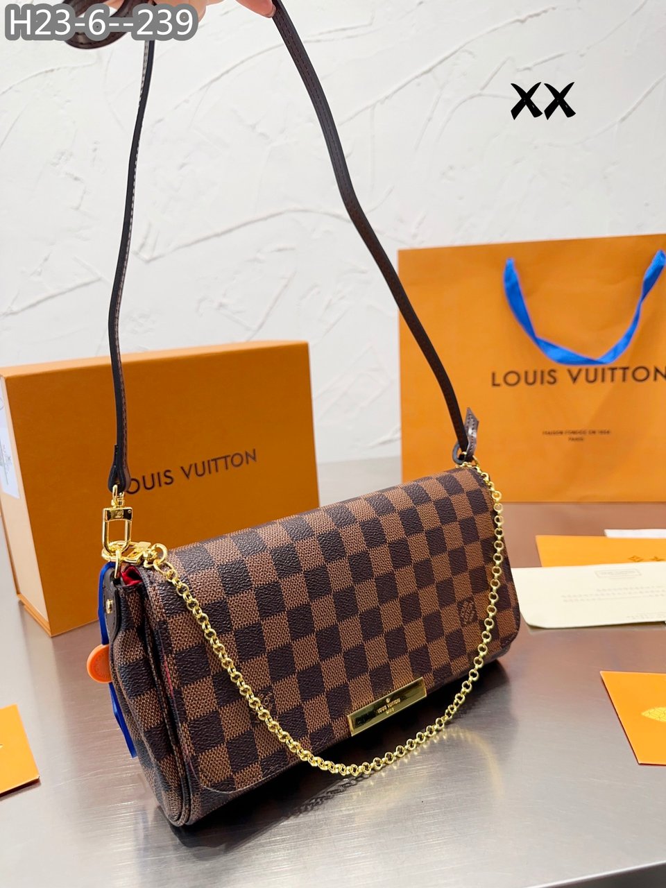 Louis Vuitton Favorite Mm Damier Ebene 26Cm view 4