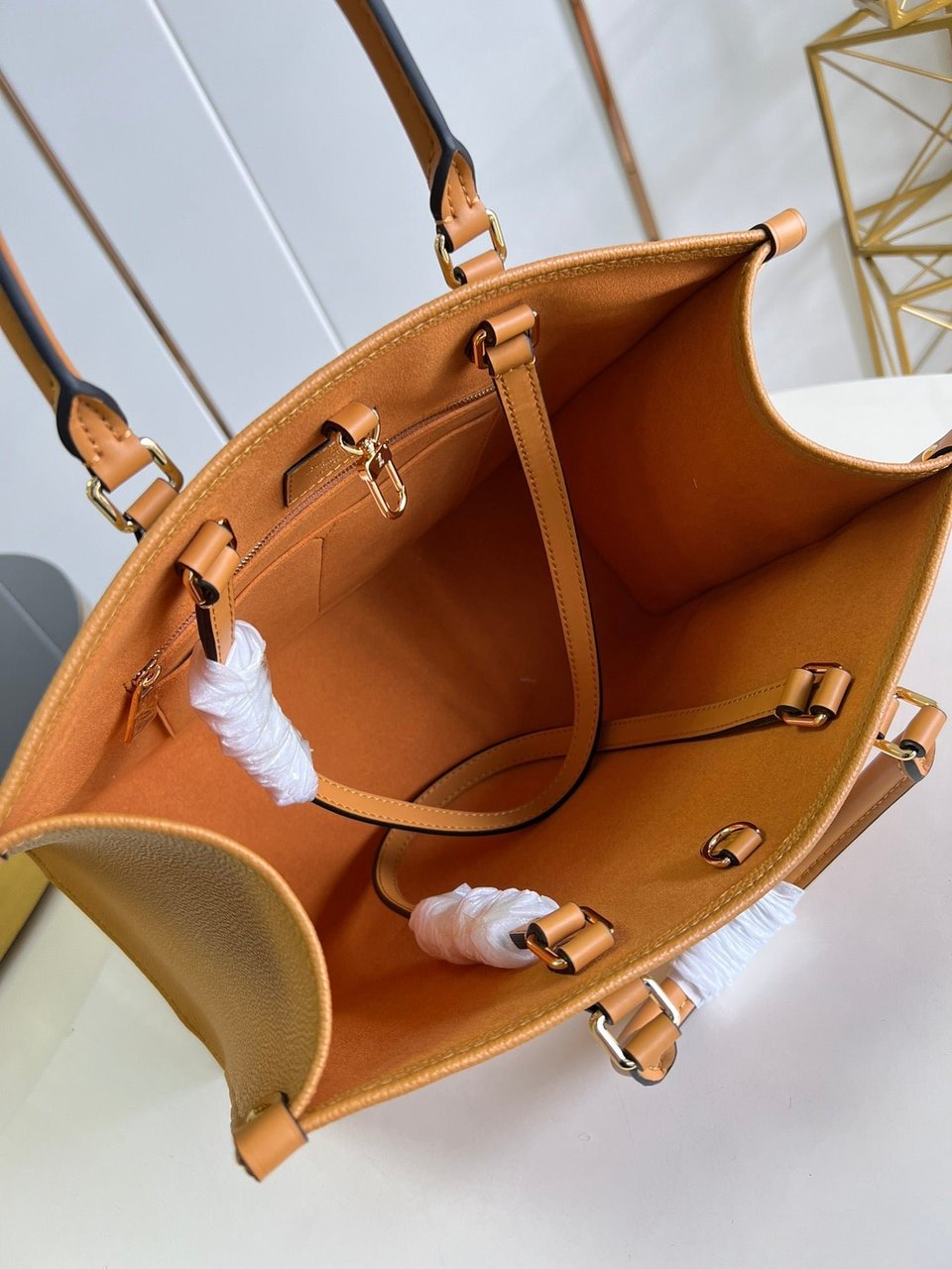 Louis Vuitton Onthego MM Tote Monogram Arizona ‘Brown Crème Beige’ 35cm view 10