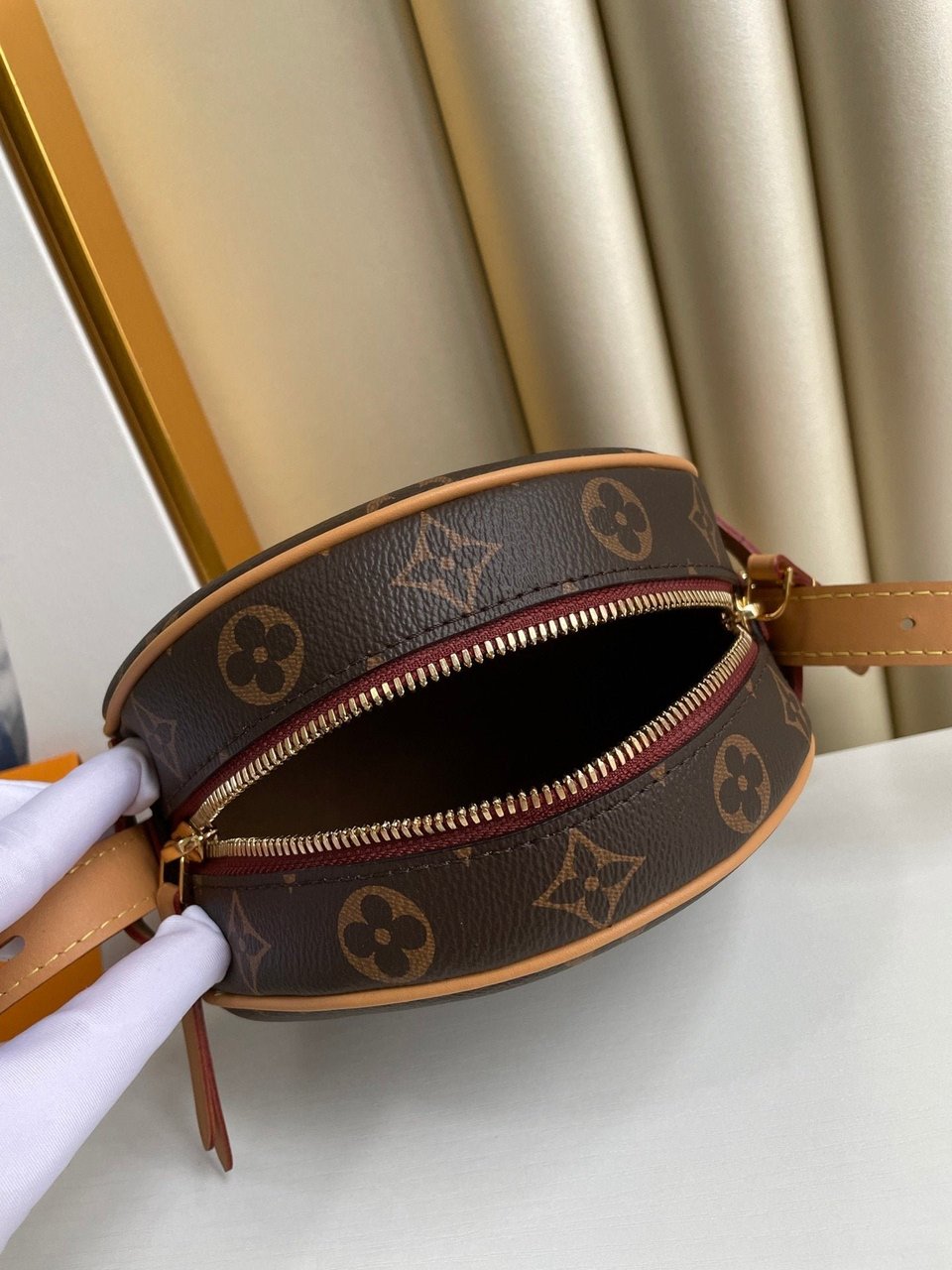 Louis Vuitton Boite Chapeau Souple Pm 18Cm view 8