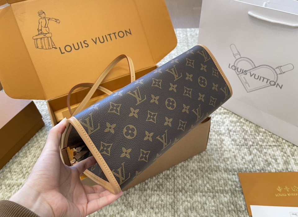 Louis Vuitton Popincourt Hart Tote Handbag Monogram Canvas 27.5Cm M40007 view 6