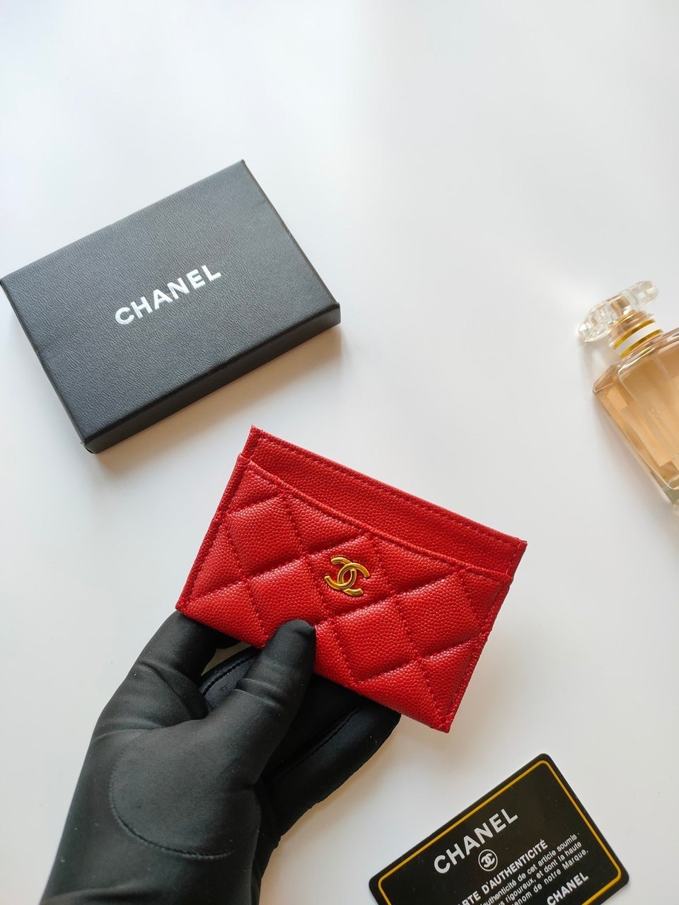 Chanel Card Holder 11.2 Red Grained Calfskin Gold Icon view 4