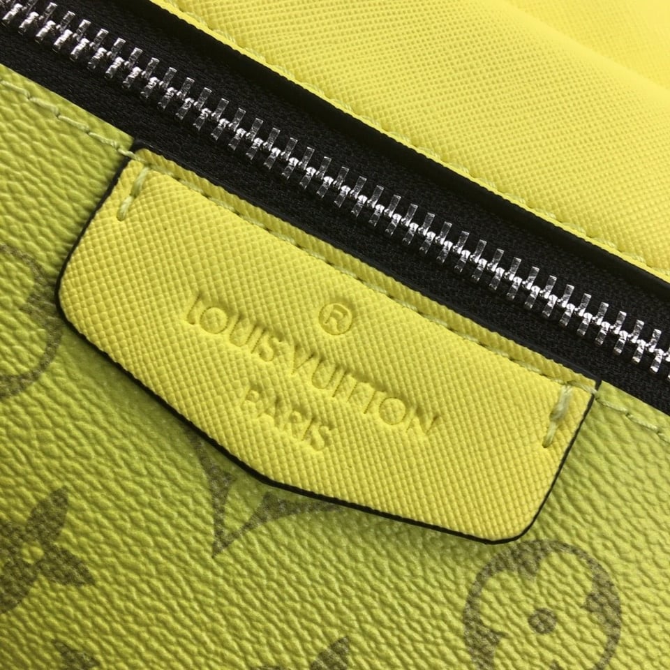 Louis Vuitton Outdoor Messenger Yellow 29Cm view 8