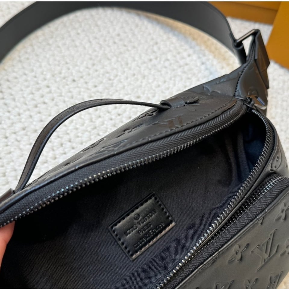 Louis Vuitton Rush Bumbag Monogram Shadow Calfskin Leather Black 31Cm M47058 view 9