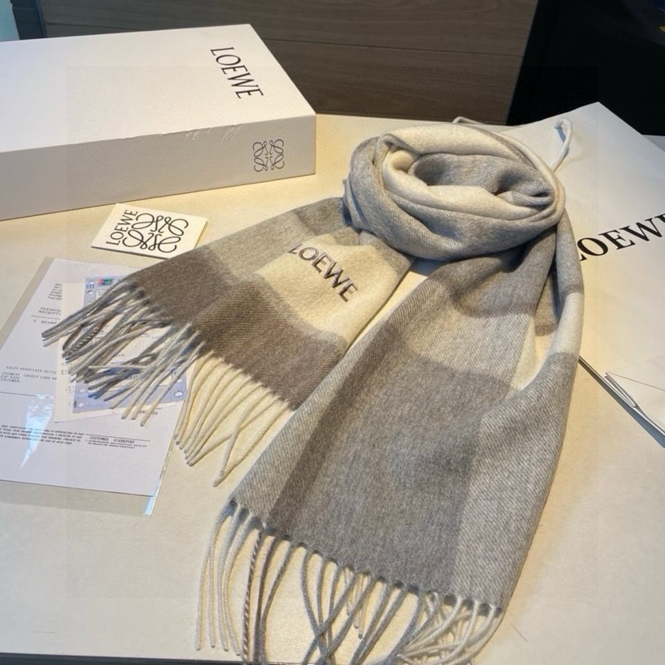 Loewe Cashmere Scarf Check Pink For Women 180cm view 2