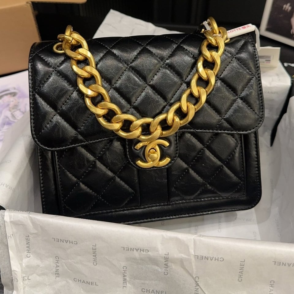 Chanel 23S Retro Backpack With Gold Hardware Black 22Cm/8.7in view 4