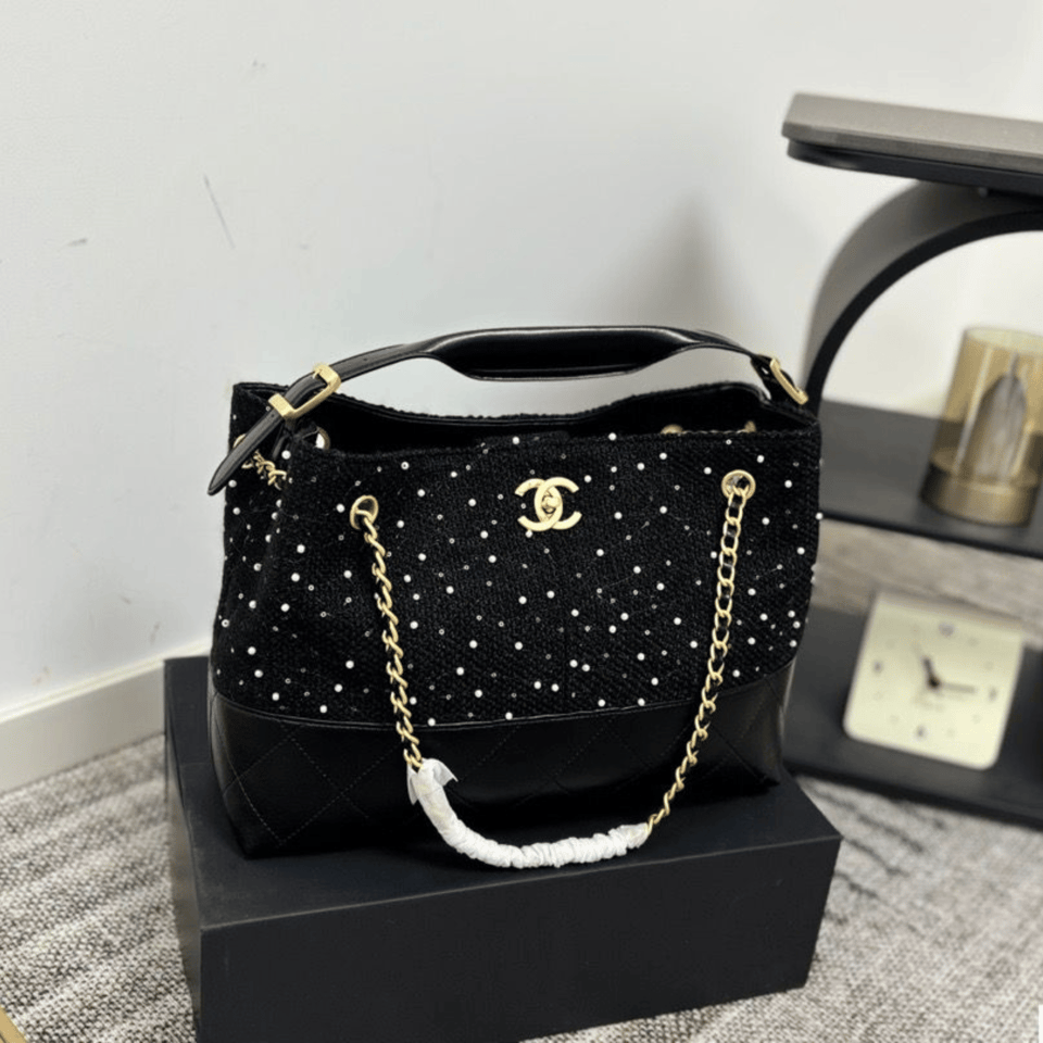 Chanel Bucket Style Hobo Bag 35cm/13.8in view 4