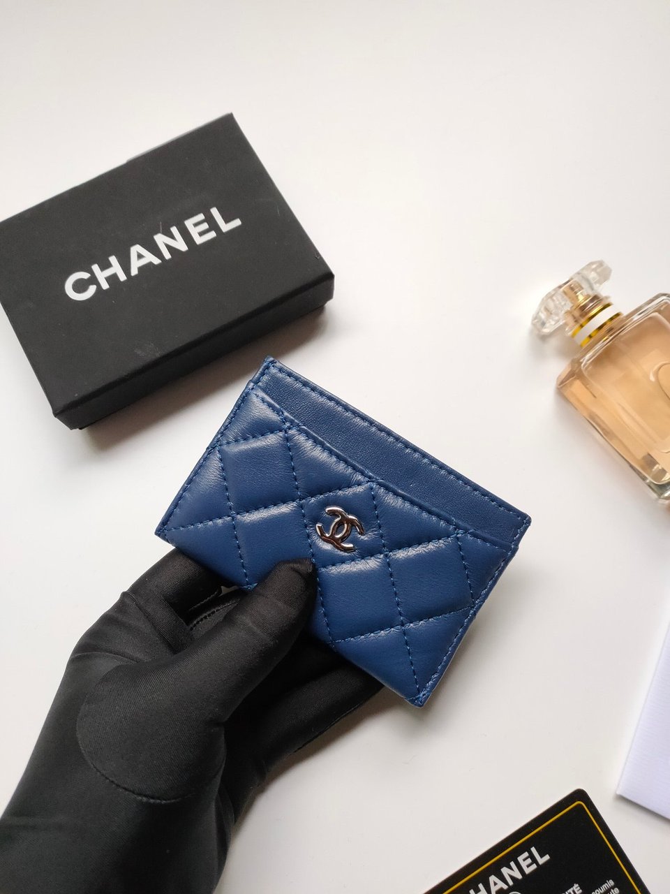 Chanel Card Holder 11.2 Navy Calfskin Gold Icon view 4