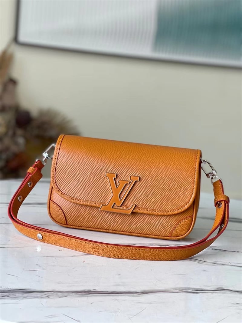 Louis Vuitton Buci 24Cm Brown view 3