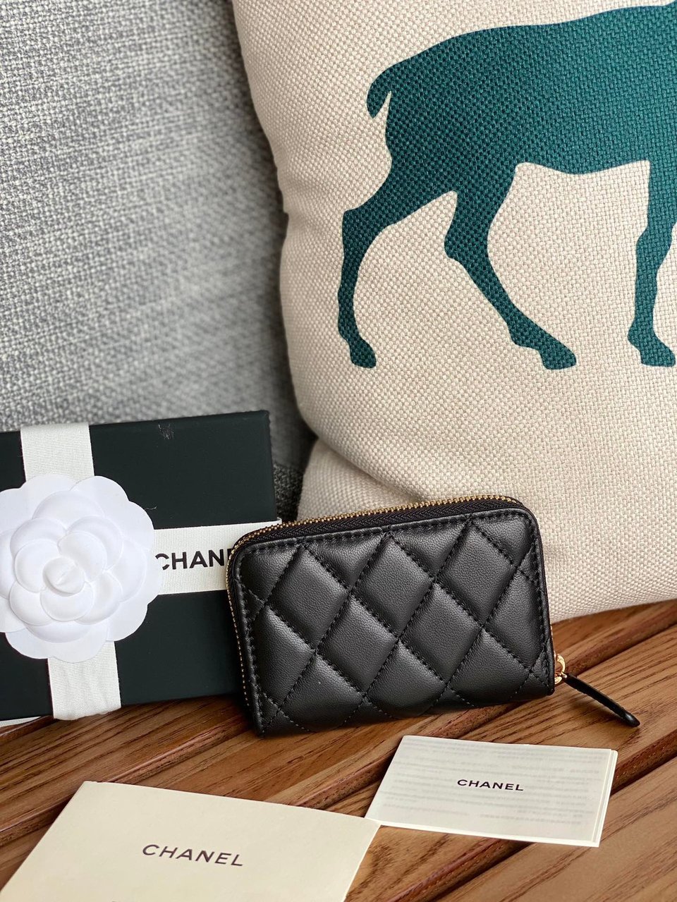 Chanel Zipped Wallet 7.5Cm Black Calfksin Gold Hardware view 6