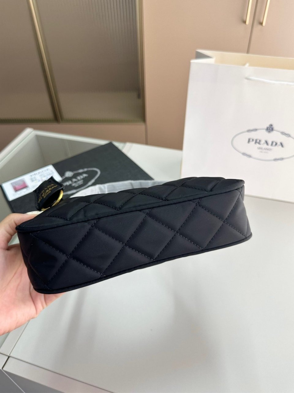 Prada Contenitore Maniglia Tessutu Nylon Quilted Shoulder Bag Black 21Cm view 4