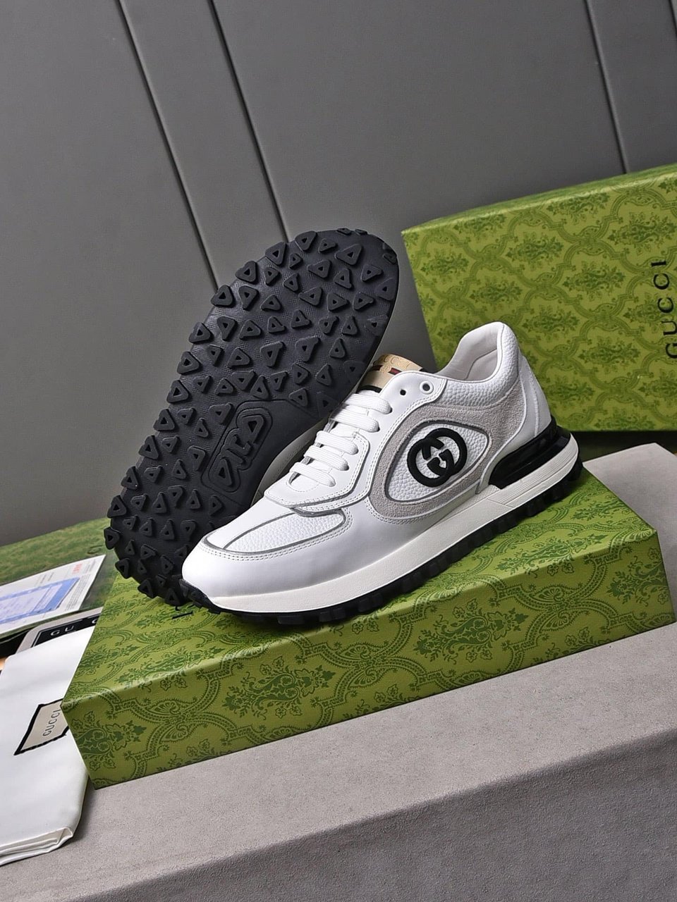 Gucci Double G Men’S Run Sneaker Beige view 4