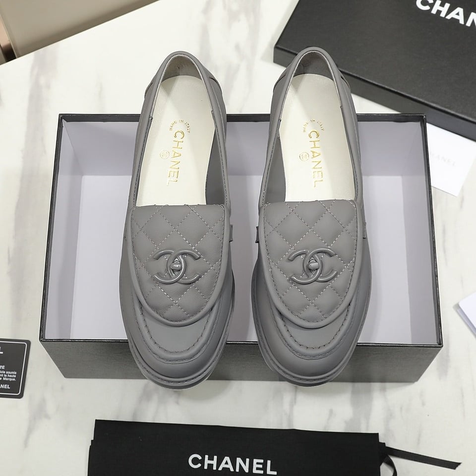 Chanel Cc Nib Turnlock Moccasins Flat Loafers Grey view 4