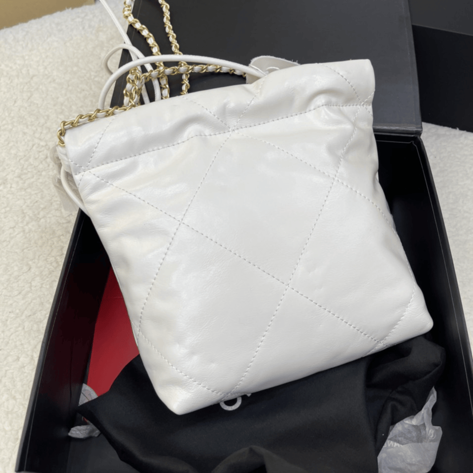 Chanel Pearl Chain White Mini Vintage Gold Bag 20cm/7.9in view 7