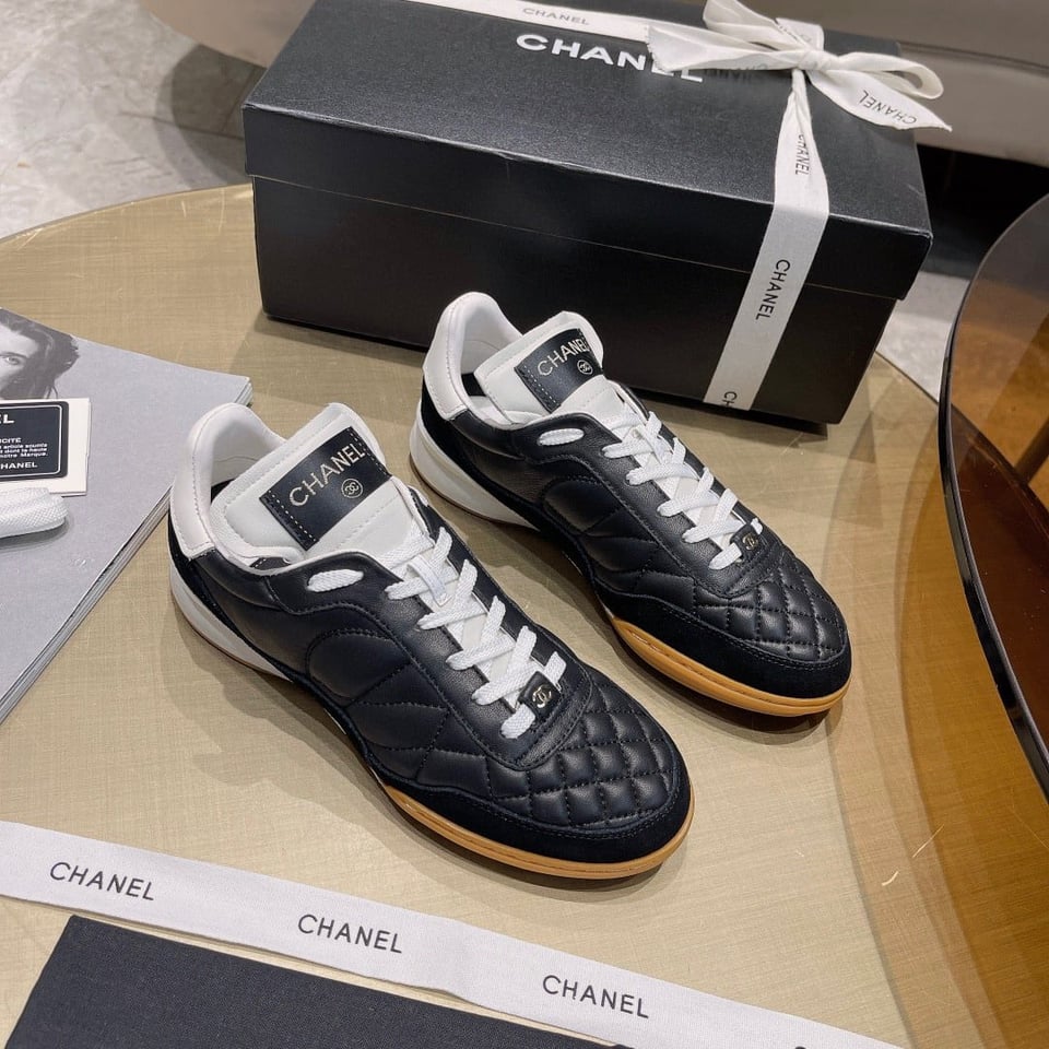 Chanel Sneakers Calfskin Suede Black view 4