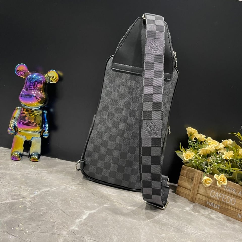 Louis Vuitton Avenue Slingbag 31Cm Black And Grey N40439 view 7