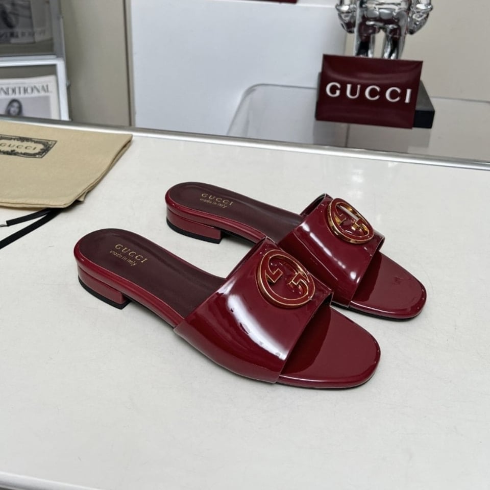 Gucci Women Round Interlocking G Sandal In Burgundy 820860 Bnc00 6207 view 4