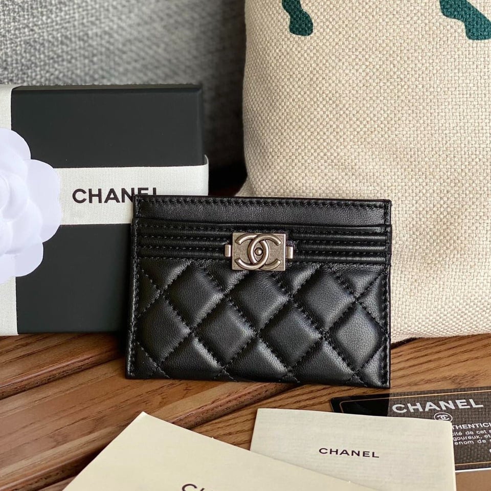 Chanel Boy 11Cm Card Holder Black Lambskin Silver Hardware view 2