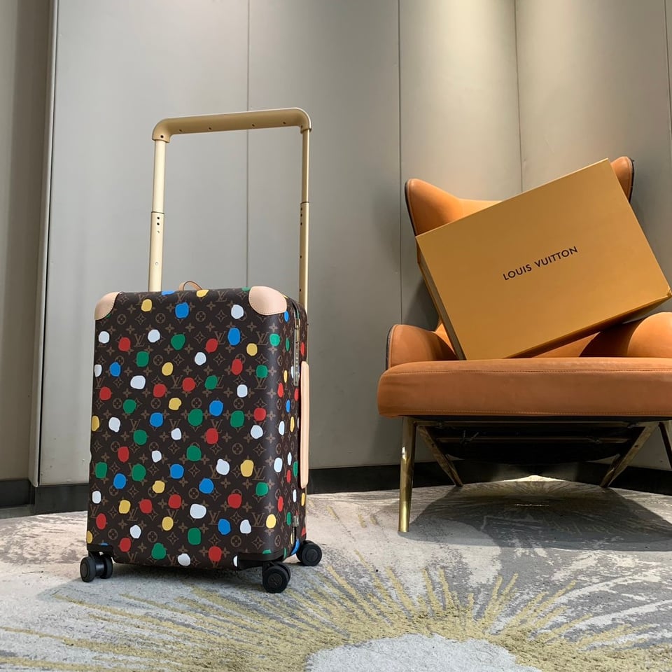 Louis Vuitton x Yayoi Kusama Horizon 55 Monogram Multicolor view 6