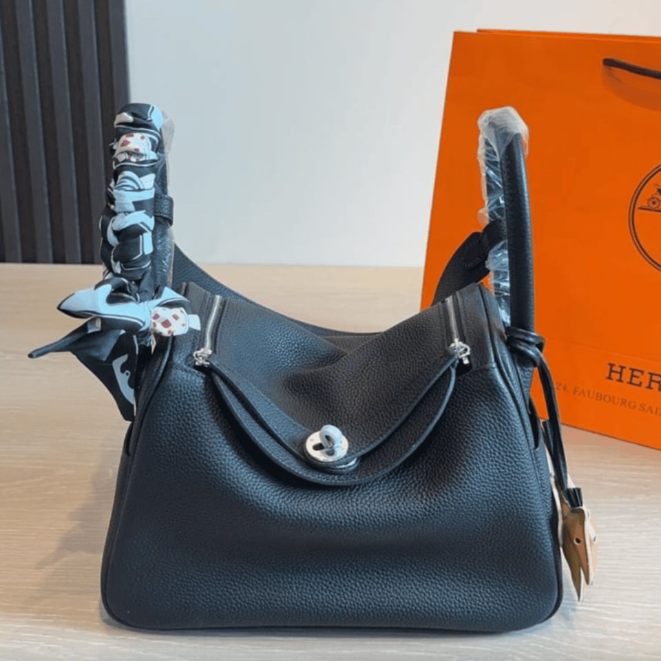 Hermes Women Lindy 26cm Clemence Leather-Black view 2