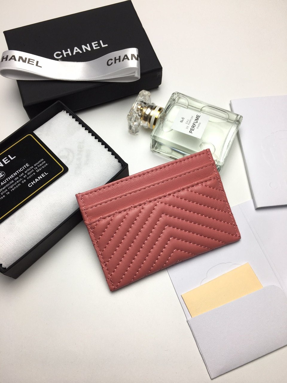 Chanel Line Card Holder 11.2 Coral Calfskin Gold Icon view 5