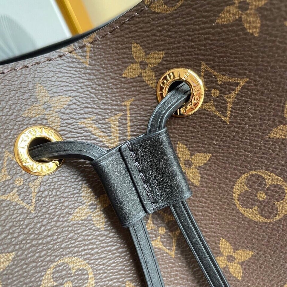 Louis Vuitton Luxury Monogram Canvas And Leather Handbag Neonoe Black M44020 view 7