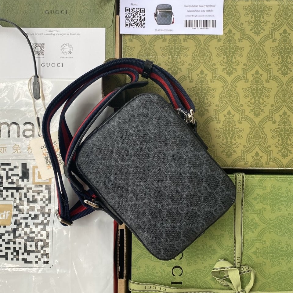 Gucci GG Messenger Supreme Canvas Black For Men 7in/18cm ‎682357 view 10