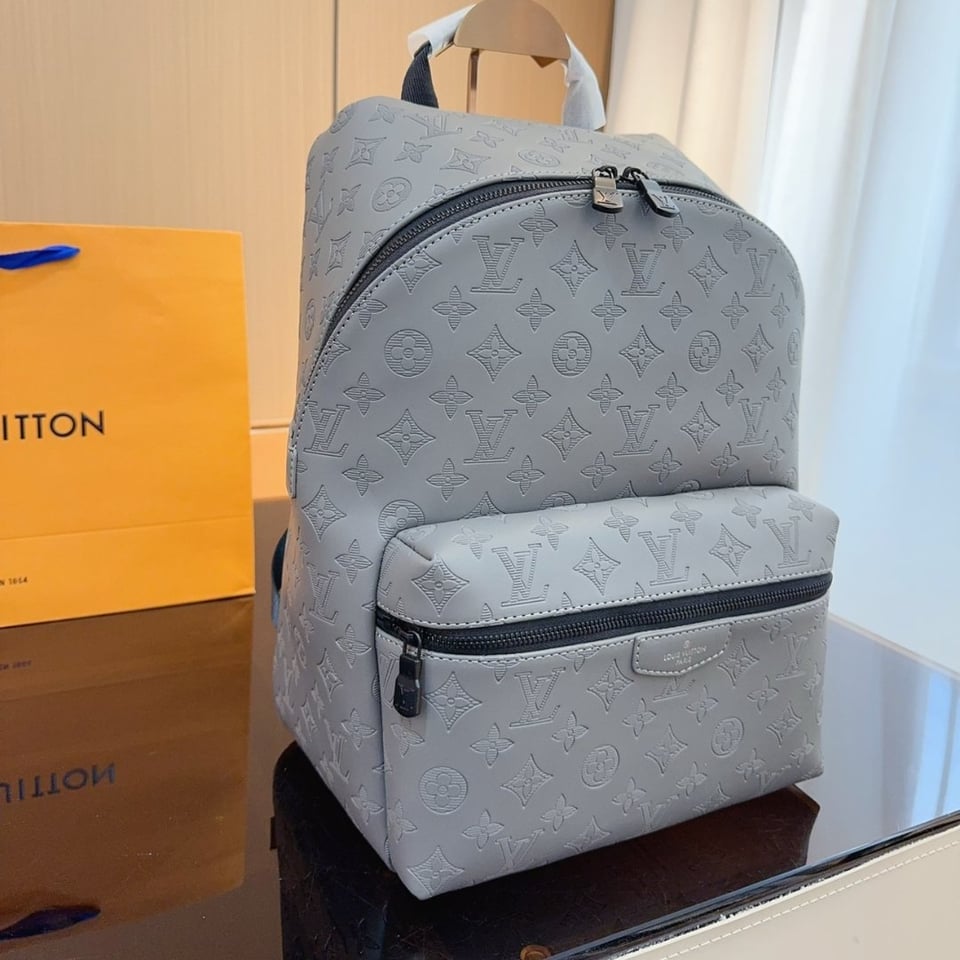 Louis Vuitton Discovery Backpack Anthracite Gray 28Cm M46557 view 7