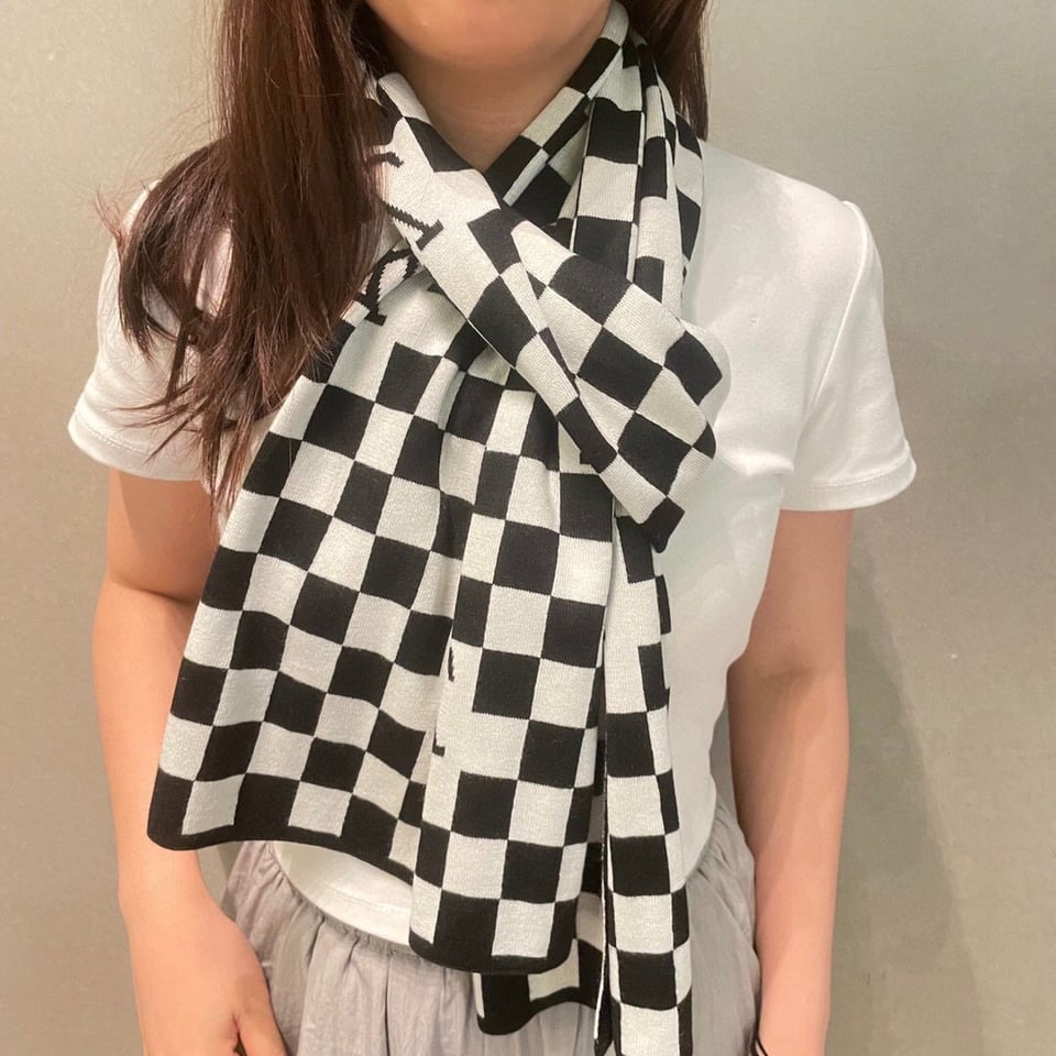 Louis Vuitton Monogram Cashmere Jacquard Scarf Black-White For Women 200cm view 3